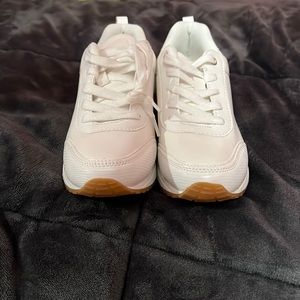 White sneakers, brand new, never worn